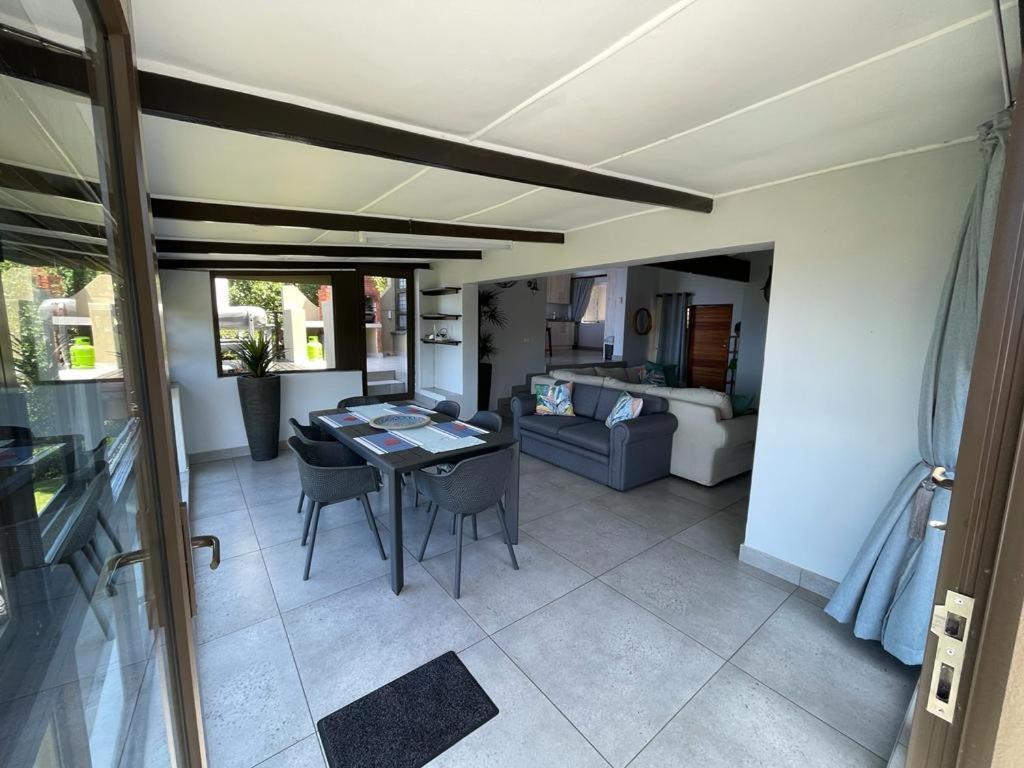 Billfish Apartments Ballito Bagian luar foto